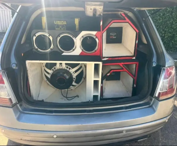 Som automotivo