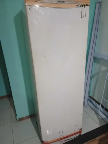 Vende-se geladeira para concerto