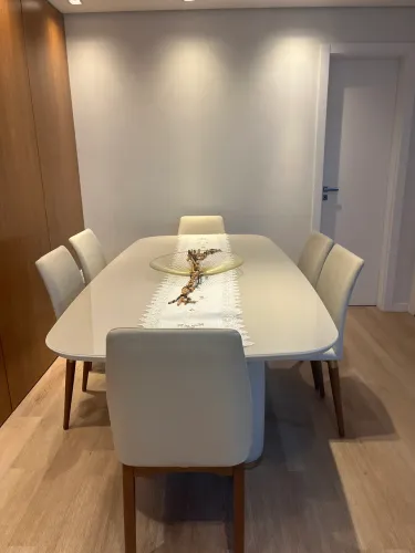 Vendo mesa de 8 lugares