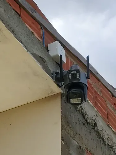 CÂMERA WIFI 2 LENTES + INSTALAÇÃO