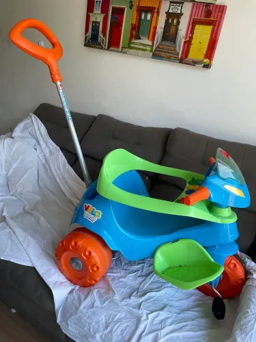 Carrinho de empurrar criança passeio infantil quadriciclo