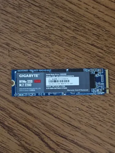 SSD Gigabyte 256GB M.2 NVMe PCIe Gen3x4