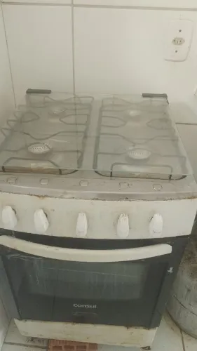 Fogão quatro bocas à venda!