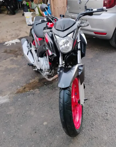 LINDA MOTO, BEM CONFORTÁVEL