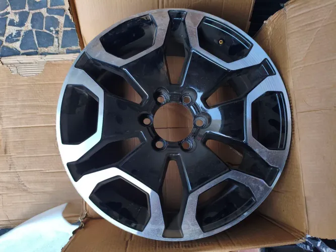Roda aro 20 Hilux 