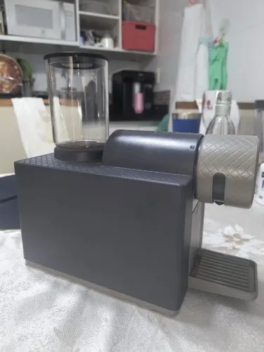 Cafeteira Expresso Automática Delta Q Qlip cinza 110v