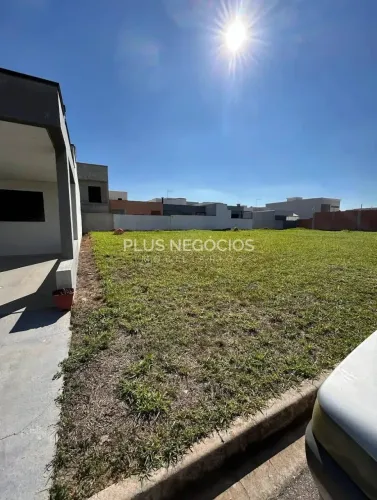 Terreno à venda no Condomínio Horto Florestal, Sorocaba, SP
