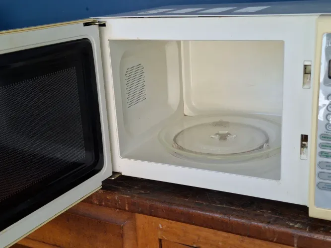 MICROONDAS BRASTEMP