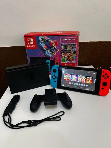 Nintendo Switch Desbloqueado Com Caixa e Acessórios
