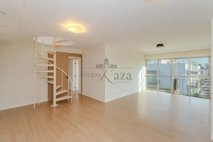 Cobertura Duplex - Moema - 3 Dormitórios - 260m².
