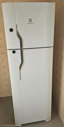 Geladeira Electrolux Cycle Defrost 260l