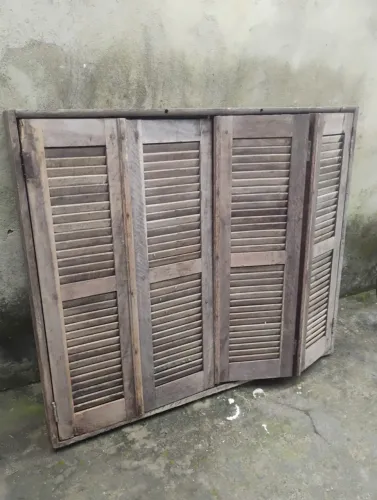 Vende-se janela 1.20 de altura por 1.40 de largura