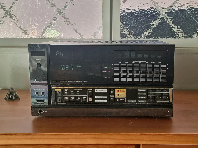 Receiver Mitsubishi R604 Som Modulado Antigo Rádio Japonês Digital Vintage