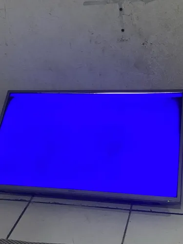 Vendo tv pra retirada de peças