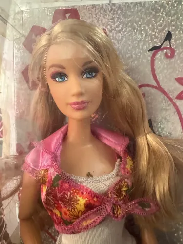 Barbie Fashion fever 2007 na caixa 