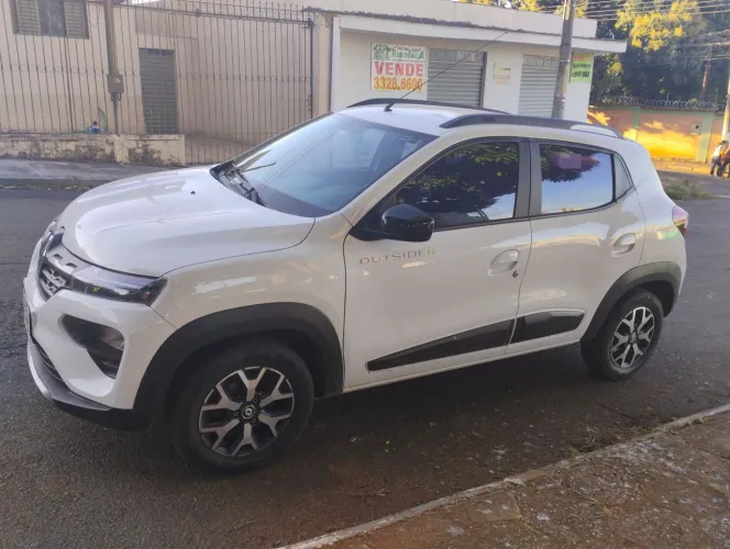 Renault Kwid Outsider 1.0 Flex 12V 5P Mec. 2023