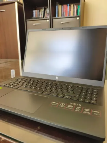 Notebook Gamer RTX 4050, Ryzen 7, 16gb RAM e 165hz - Novo!