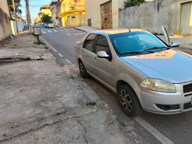 Fiat Siena EL 1.4 MPI Fire Flex 8V 4P 2012