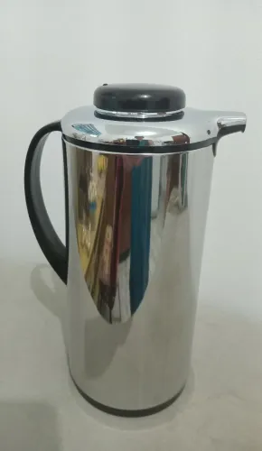 Garrafa Térmica INOX (1,3 L)
