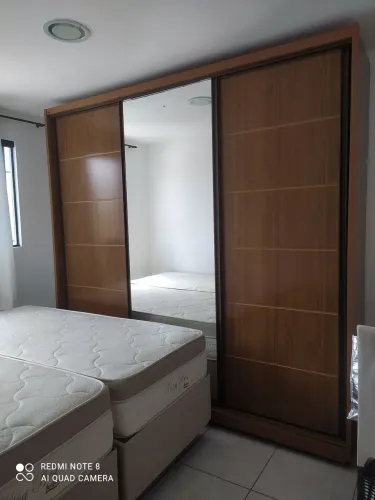 Vende-se Guarda roupa + 02 camas Queen solteirão 