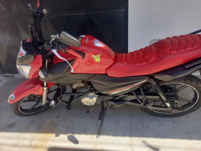 Moto Yamaha factor 2018