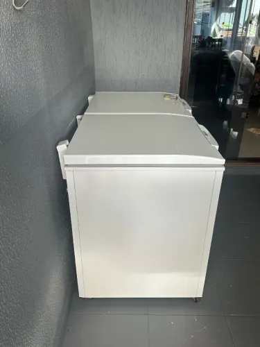 Freezer horizontal semi novo 400l