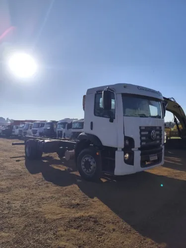 Volkswagen Constellation  17.190E 4x2 2018