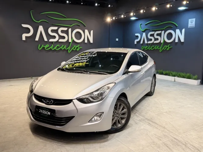 Hyundai Elantra GLS 1.8 16V Aut. 2013