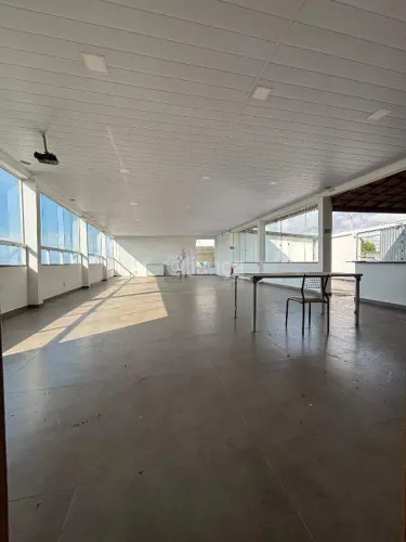 PONTO COMERCIAL 250M2 EM PONTA DA FRUTA
