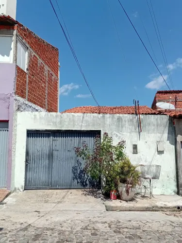 Vendo casa na zona leste, bairro horto