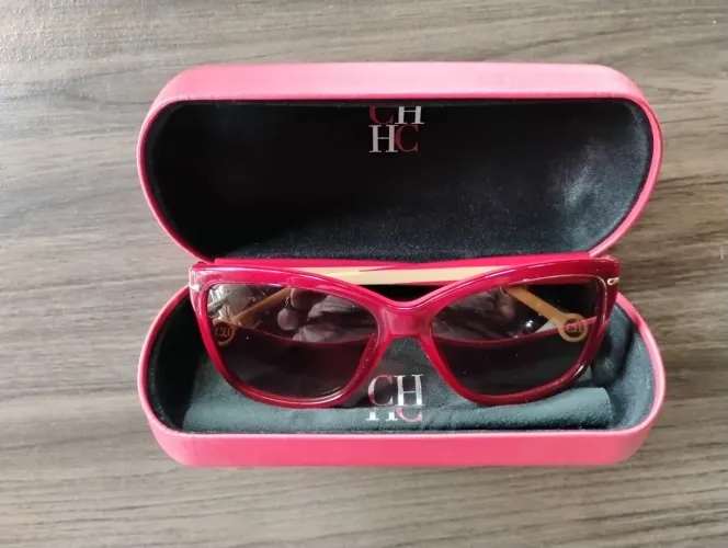 Óculos Carolina Herrera SHE596