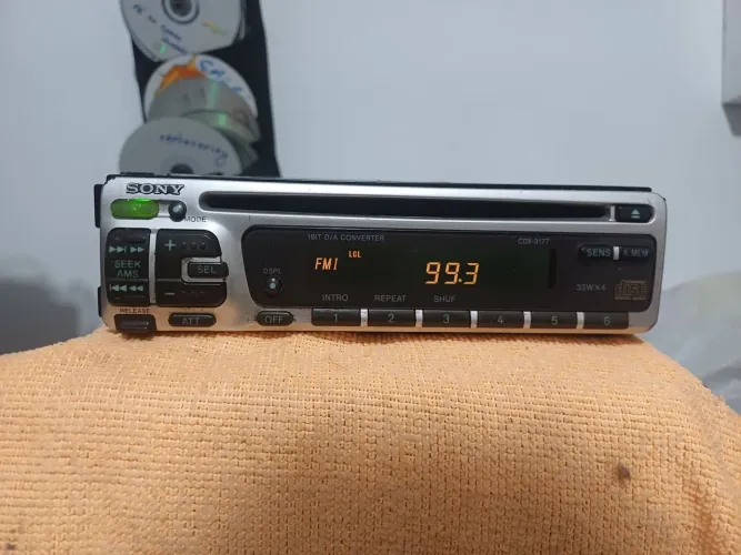 Cd player sony cdx 6177 ( NÃO TEM USB NEM BLUETOOTH)