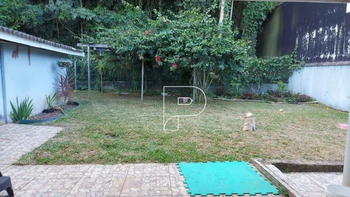 Casa com 2 Suítes e Fundos para Área de Preservação no Condomínio Villa Rica Vargem Grand