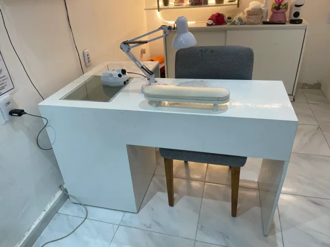 Mesa de manicure sem o coletor de pó 