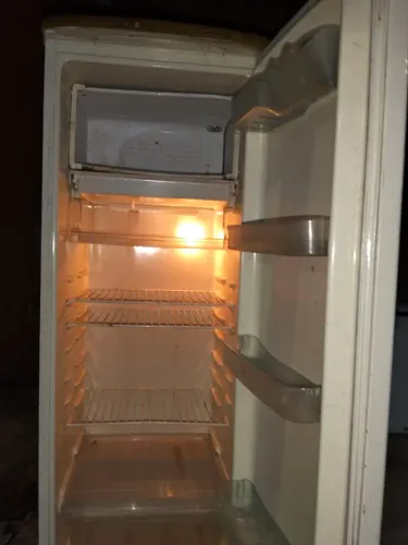 Faço serviço de refrigeração geladeira freezer reforma e pintura 