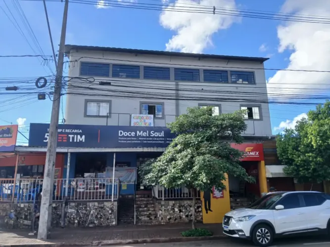 Sala Comercial para Alugar com Amplo Salão, Cozinha e 2 Banheiros no Vivi Xavier, Zona Nor