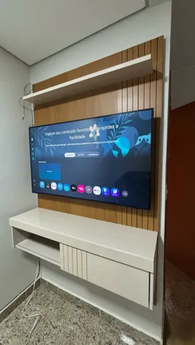 Vendo TV Smart + Painel ripado