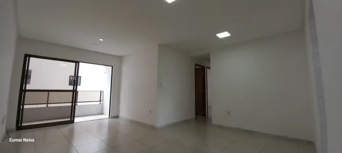 Apartamento com 3 quartos, varanda, 2 vagas em Tambaú - João Pessoa - PB