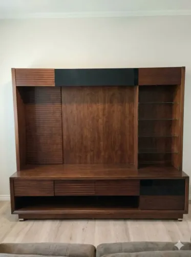 Estante de tv de madeira