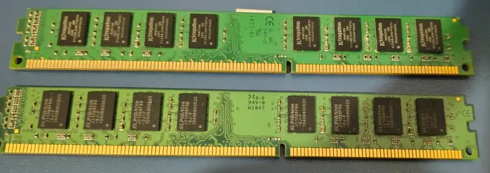 Kit 2 memórias RAM Kingston DDR3 2 x 2GB