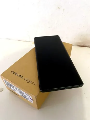 Motorola Edge 30 Ultra - 256GB - Muito conservado - Completo