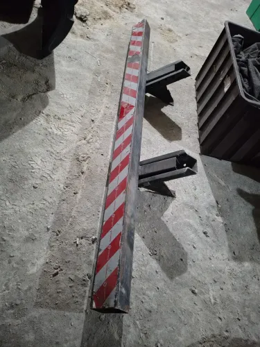 Vendo para-choque traseiro do caminhão 3/4