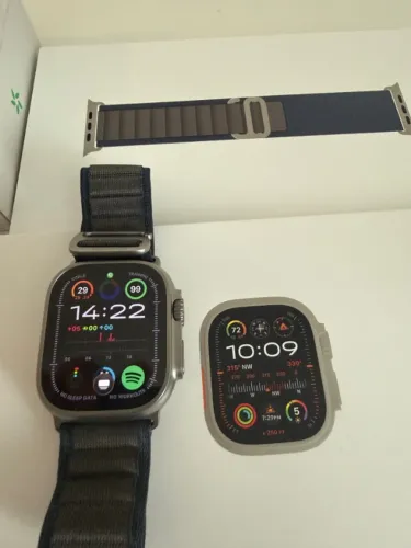 Apple Watch Ultra 2 GPS + Cellular - Pulseira Loop Azul