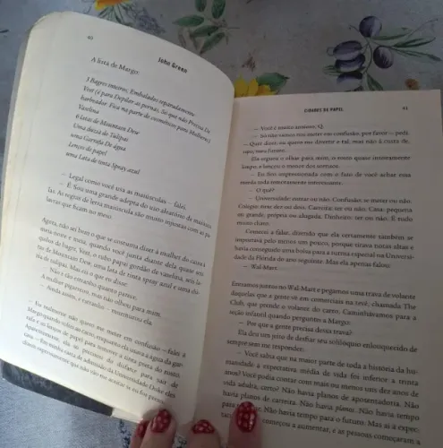Kit 2 Livros John Green: Cidades de Papel + Quem é Você, Alasca?