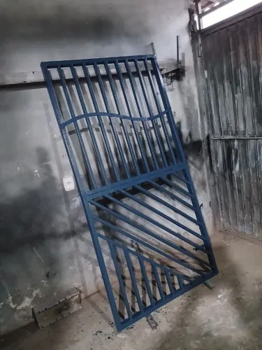 Vendo esse portão de Metalon galvanizado 