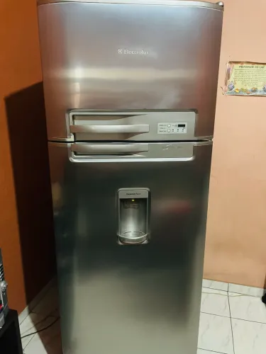 Geladeira Electrolux Dispenser Água 