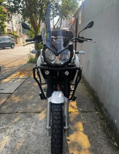 Vende-se Yamaha Tenéré 250cc ano 2011