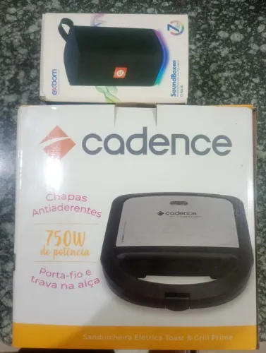 Sanduicheira Cadence, uma caixinha de som marca exbom