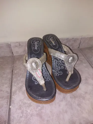 2 tamancos para tamires
