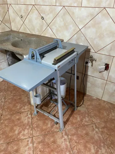 Encadernado (perfuradora) elétrica Excentrix EL 20 220 volts